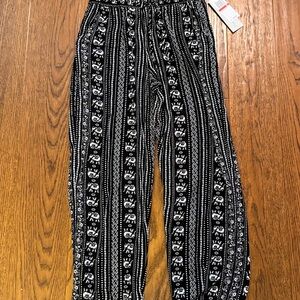 Kingston Black and‎ White Straight Leg Pants